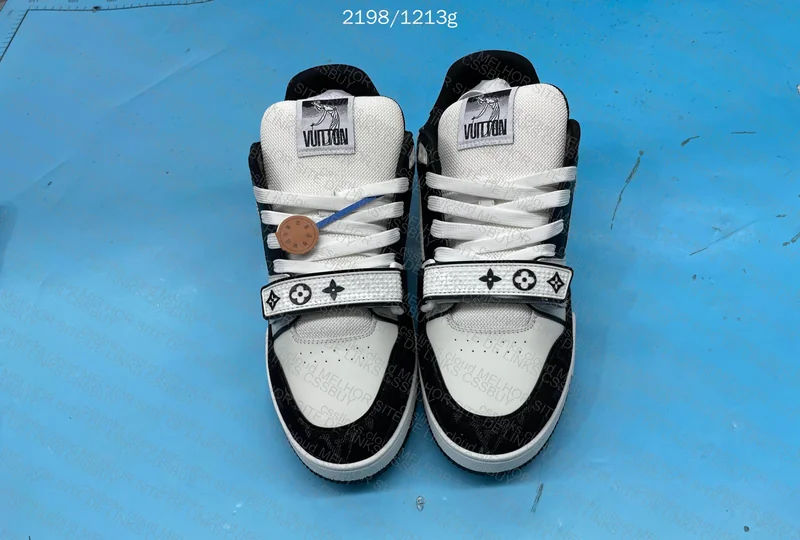 Louis Vuitton Sneakers