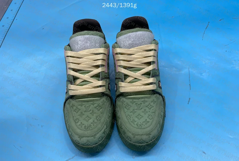 LV Sneakers 3