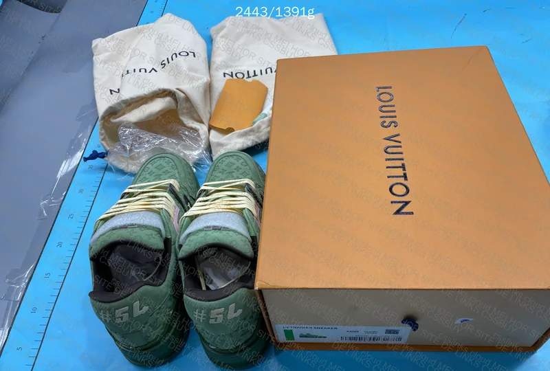 LV Sneakers 6