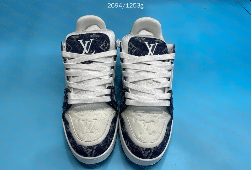 LV Sneakers 4
