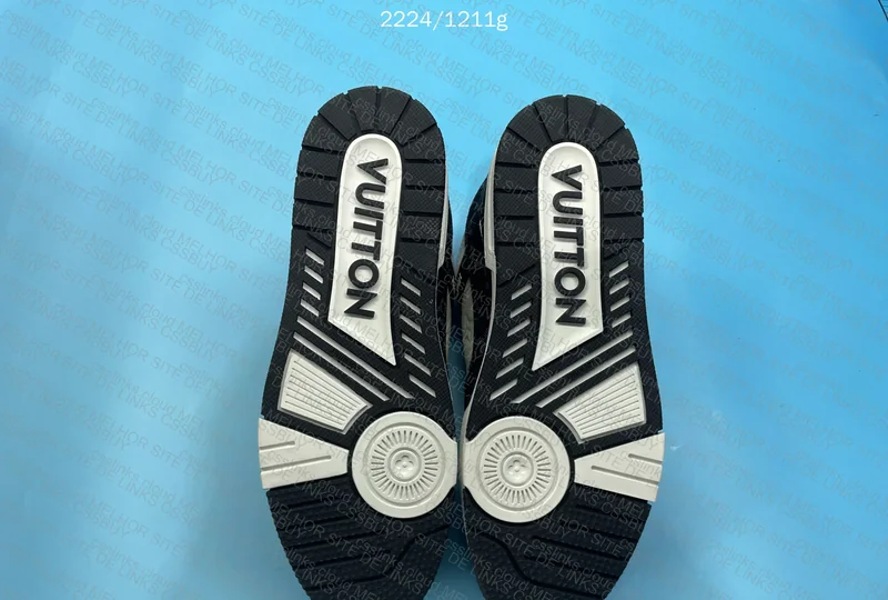 LV Trainer AM Sneakers 6