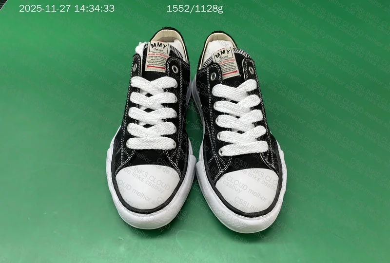 Maison Mihara 722 Sneakers
