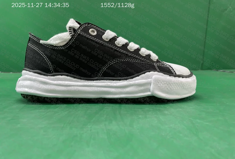 Maison Mihara 722 Sneakers 4