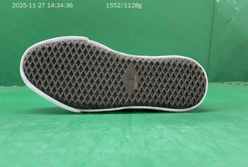Maison Mihara 722 Sneakers 5