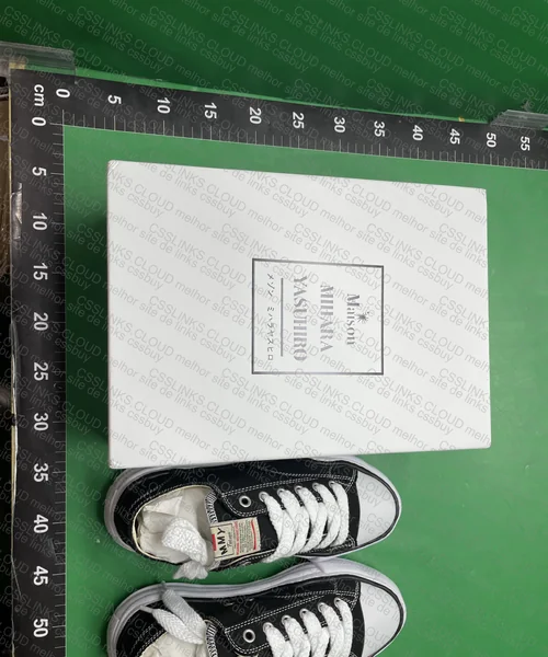 Maison Mihara 722 Sneakers