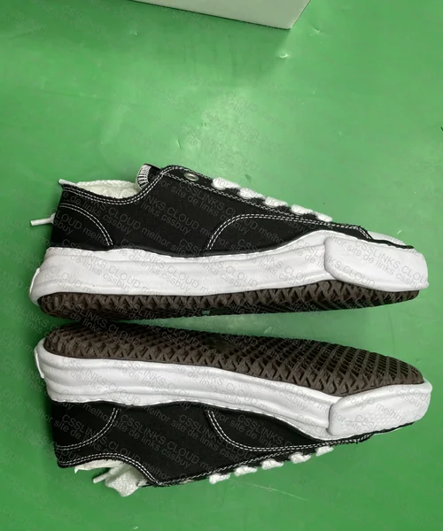 Maison Mihara 722 Sneakers 6