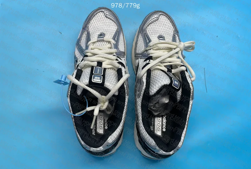 NB 1906R Sneakers 4
