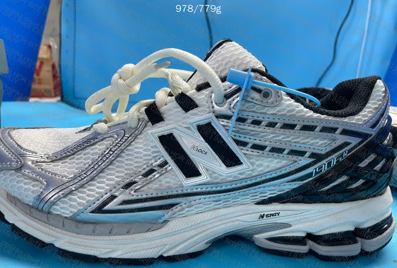 NB 1906R Sneakers 5