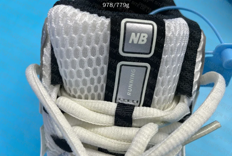 NB 1906R Sneakers 6