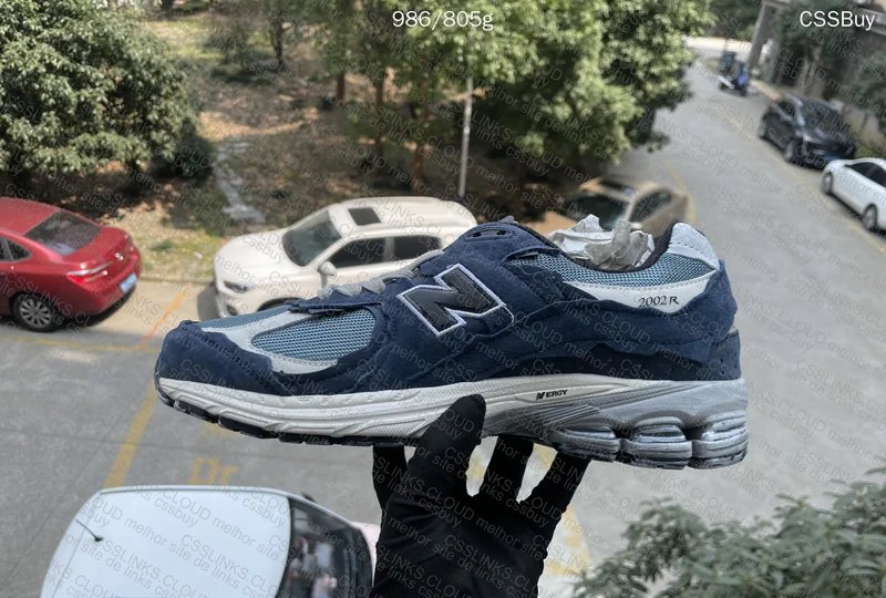 NB 2002R CxB Sneakers 5