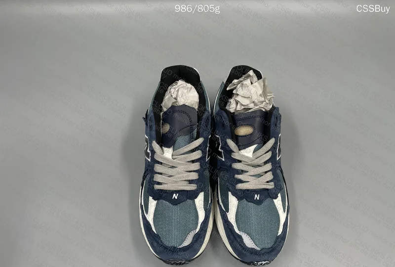 NB 2002R CxB Sneakers 8