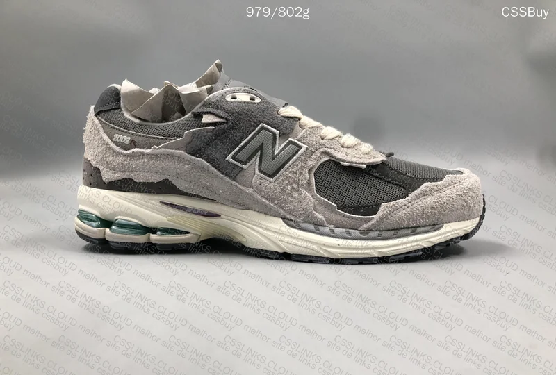 NB 2002R CxB Sneakers 9