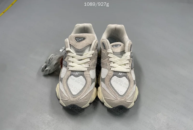 NB9060 Gris Beige Sneakers 2