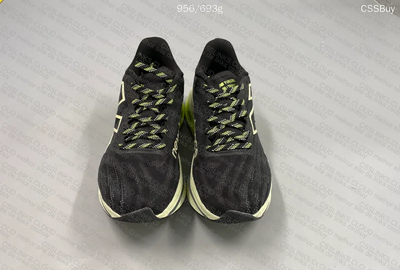 New Balance Sneakers 4