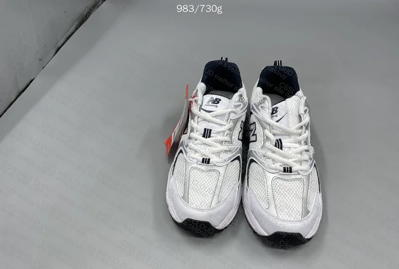 New Balance 530 Sneakers