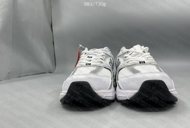 New Balance 530 Sneakers 2