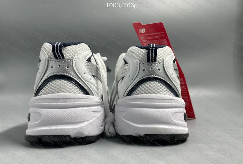 New Balance 530 Silver Sneakers