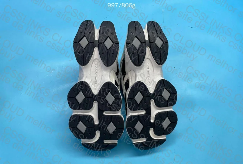 New Balance 9060 Sneakers