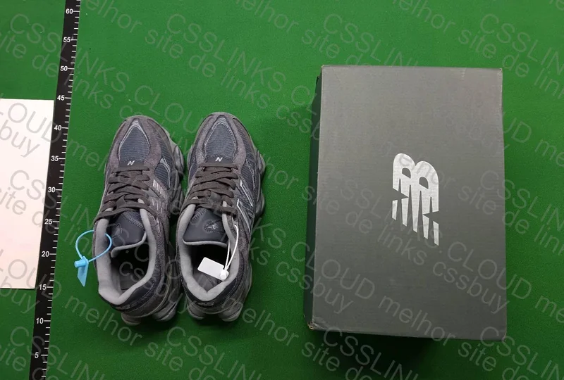 New Balance 9060 Sneakers