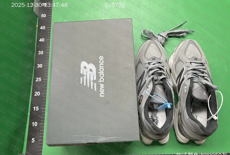 New Balance 9060 Sneakers