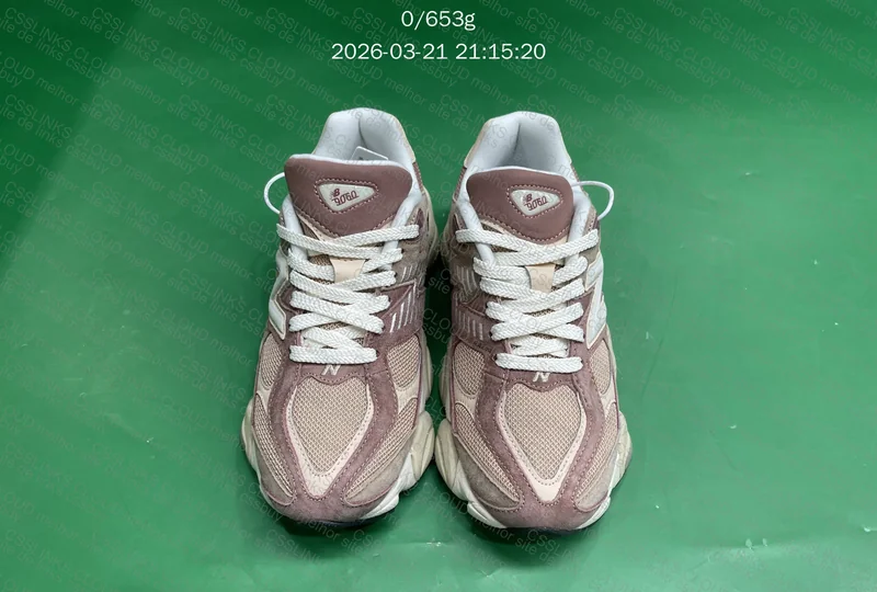 Tênis New Balance 9060