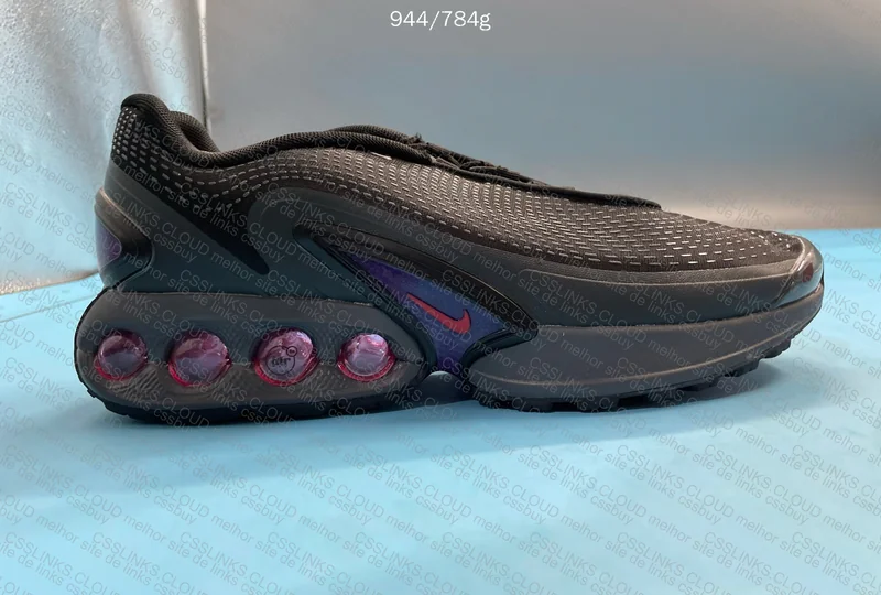 Nike Air Dn Sneakers 4