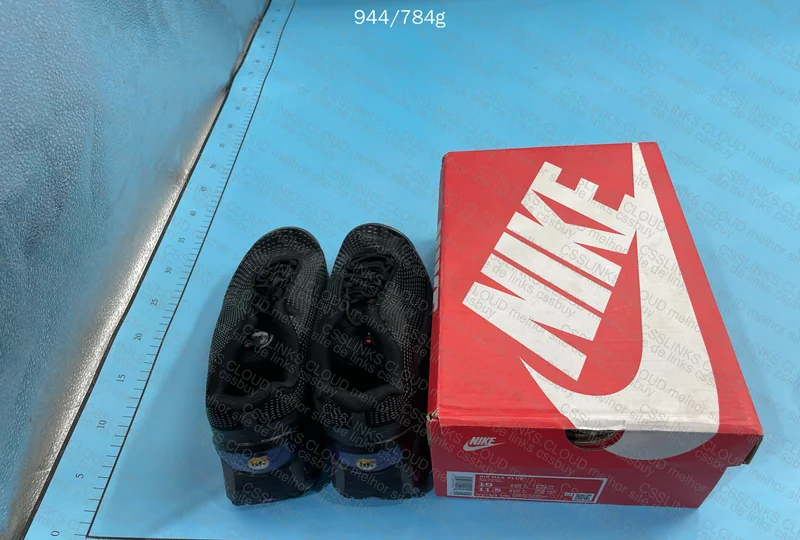Nike Air Dn Sneakers 7