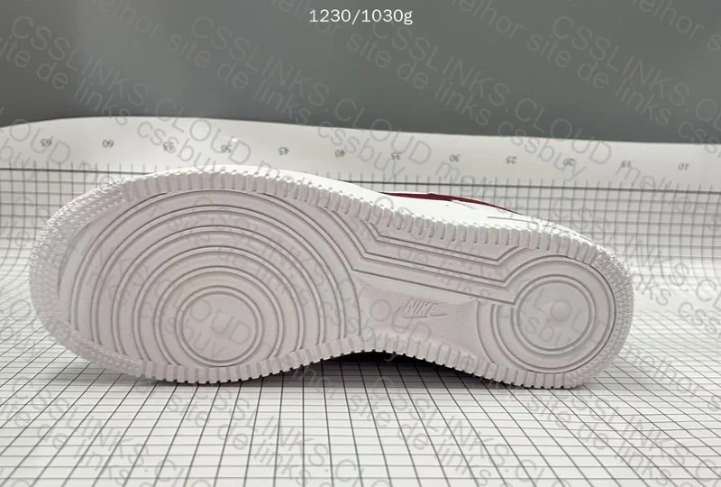 Nike Air Force 1 '07 White and Red 10