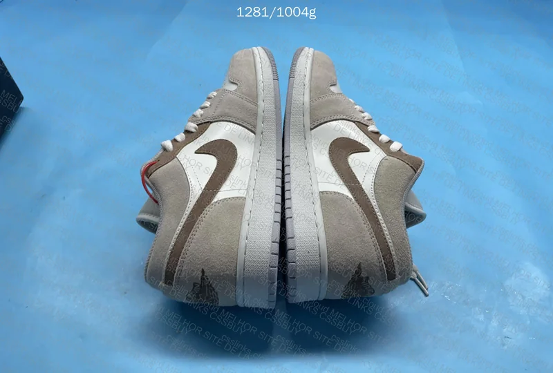 Nike Air Jordan 1 Low - Light Brown