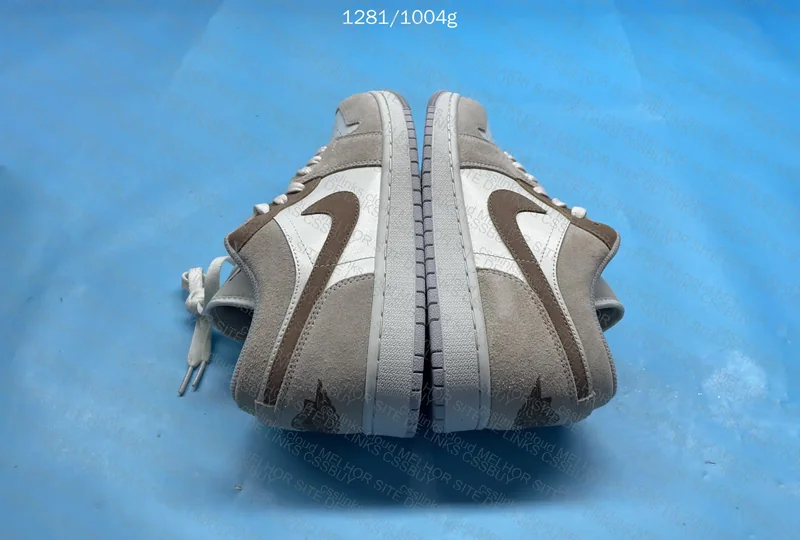 Nike Air Jordan 1 Low - Light Brown 2