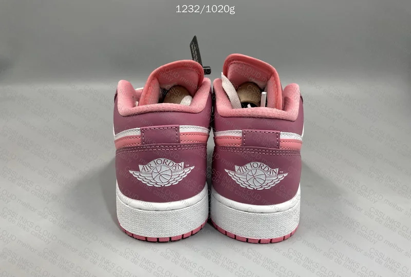 Nike AJ1 Low 3