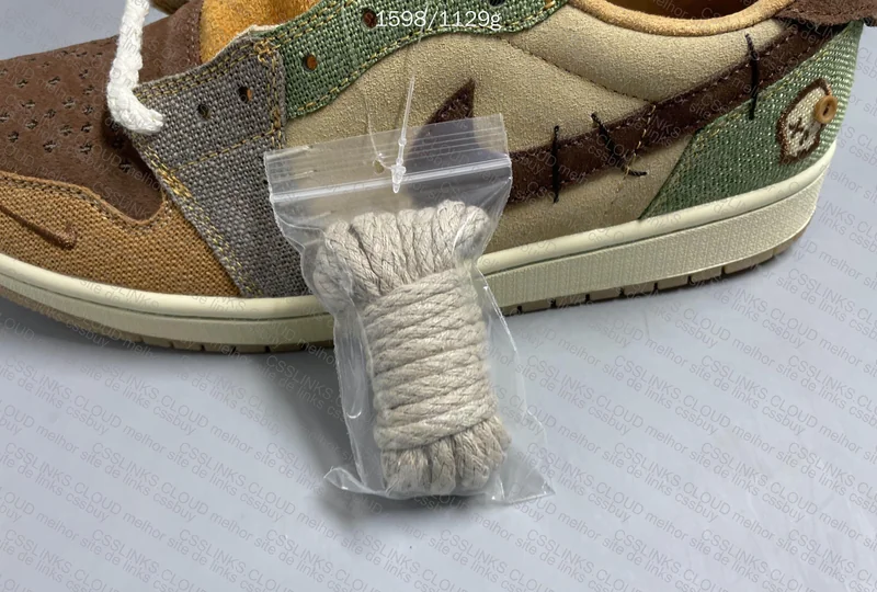 Nike AJ1 Low Voodoo