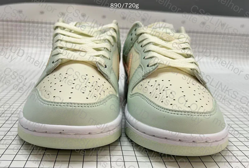 Nike Dunk Low 4