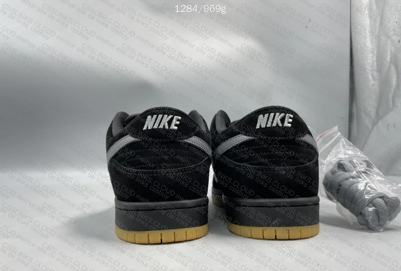 Nike Dunk SB Low 3