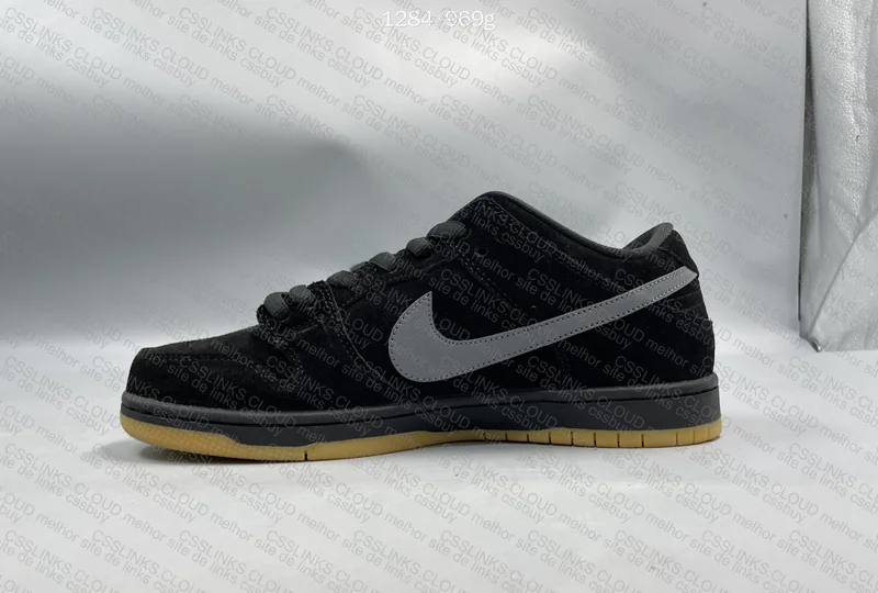 Nike Dunk SB Low 4