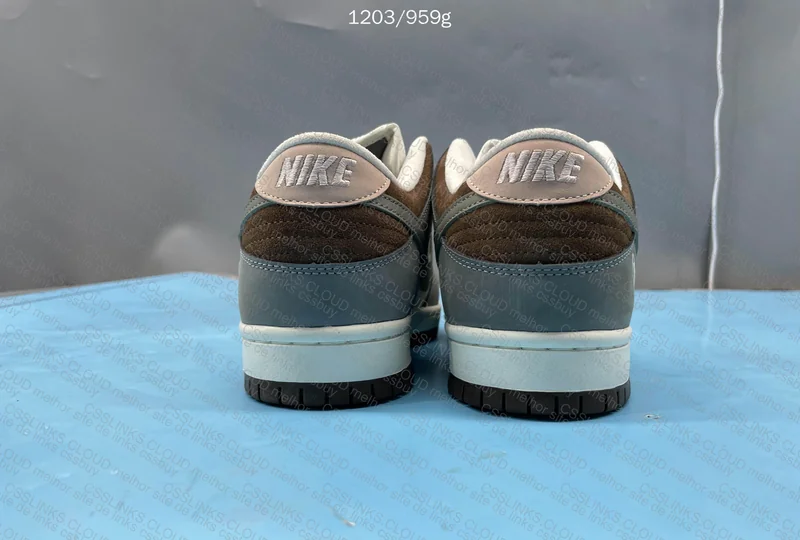 Nike Dunk Yuto 3