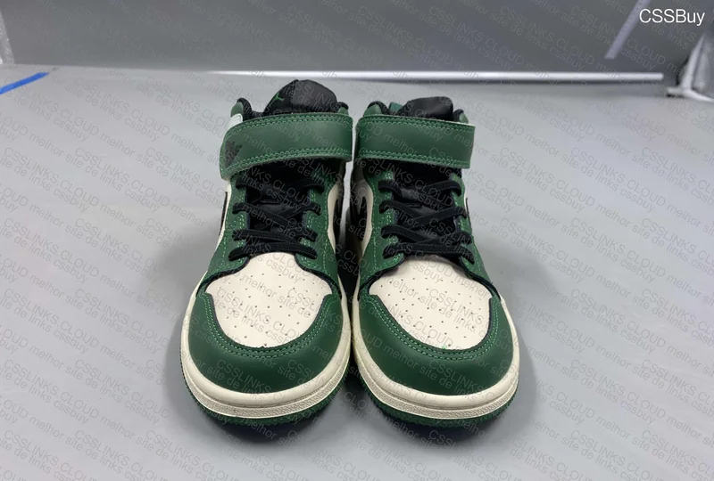 Nike Kids Sneakers 6