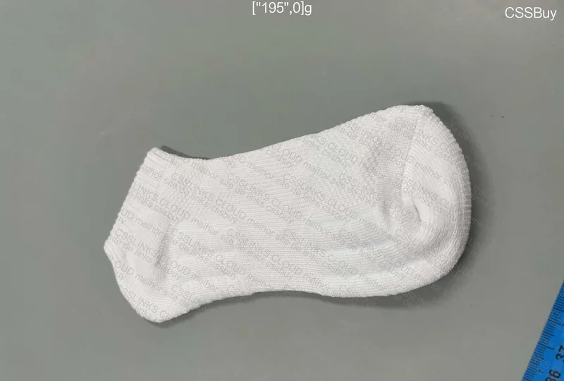 Nike Kids Sneakers / Basic T-Shirt / Basic Socks / Tommy Underwear 9