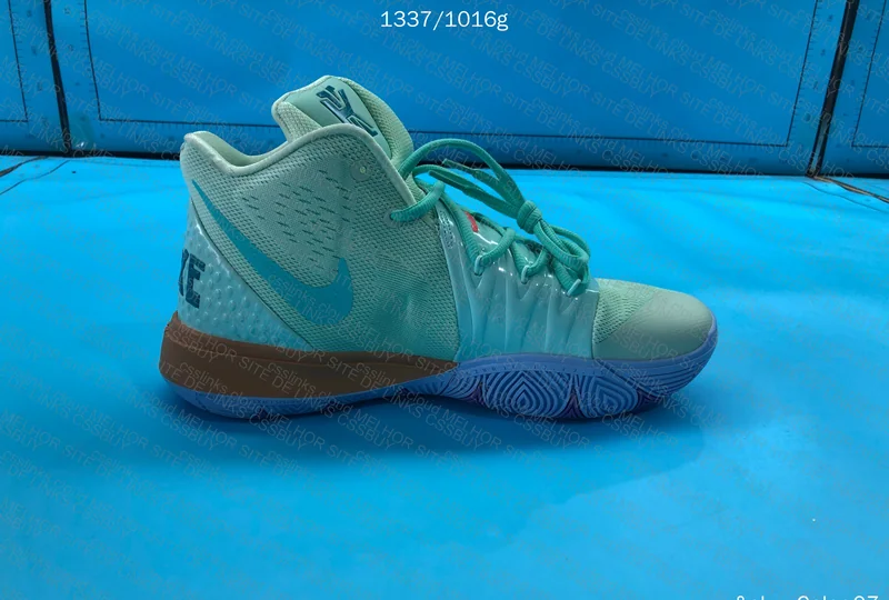 Nike Kyrie 5 Sneakers 6