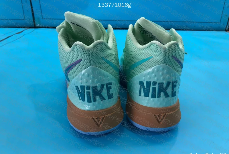 Nike Kyrie 5 Sneakers 9