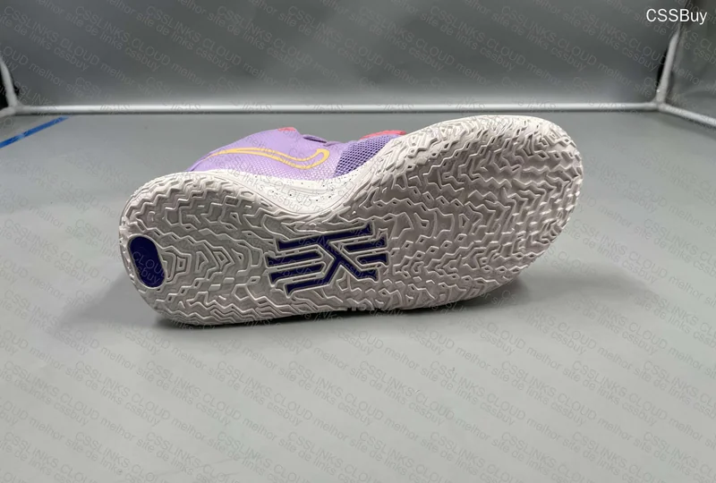 Nike Kyrie 7 Sneakers 2