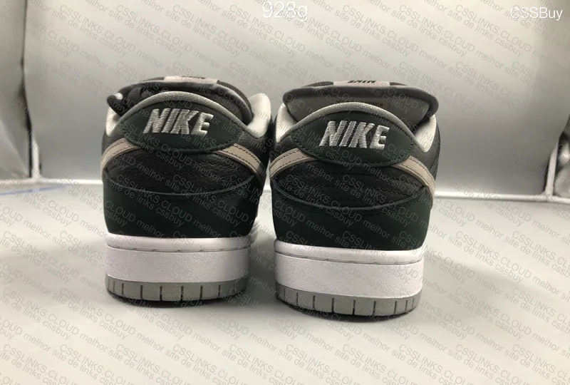 Nike SB Dunk Low 'J-Pack Shadow' Sneakers 9