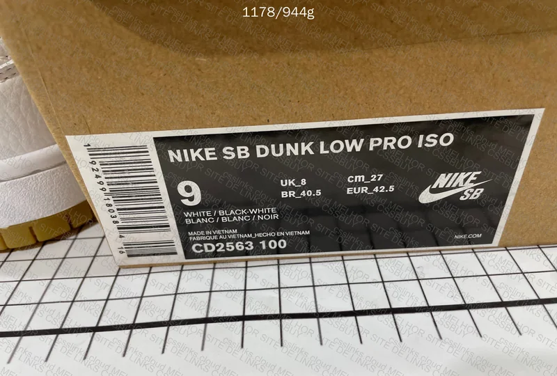 Nike SB Dunk Low Pro Iso White Sneakers 3