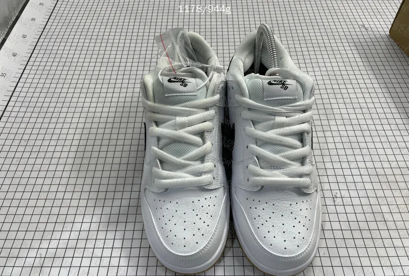 Nike SB Dunk Low Pro Iso White Sneakers 6