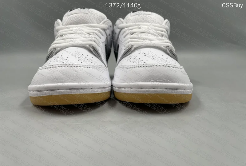 Nike SB Dunk Low Pro 'Orange Label' - White Gum Sneakers