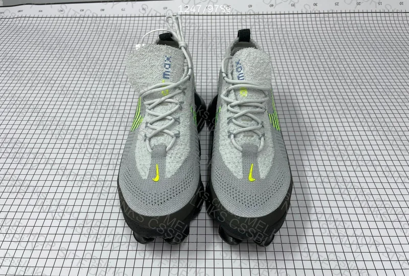 Nike Scorpion Sneakers 3