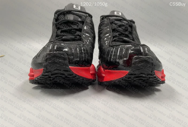 Nike Shox Umkao Sneakers 4