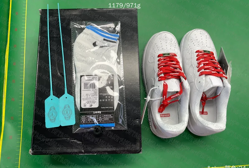 Nike Supreme Sneakers 4