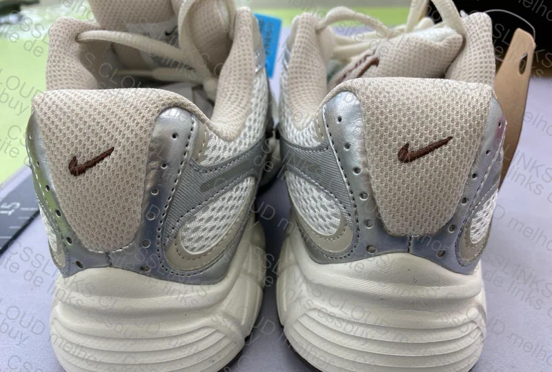 Nike V5 RNR Sneakers 2