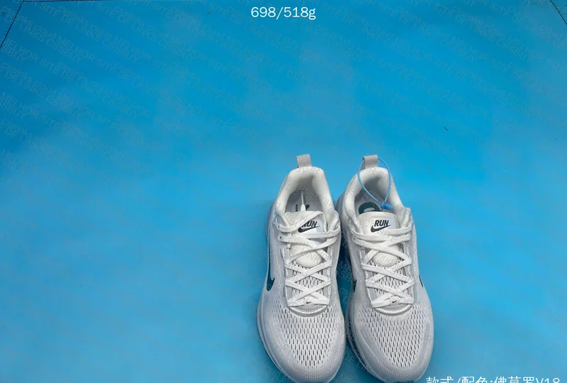 Nike Vomero 18 Sneakers 8